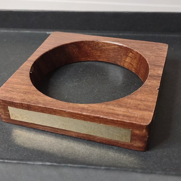 8 Inch Vintage Square Wooden Bangle - Picture 5 of 7